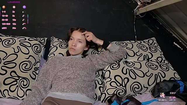 Snapshot of sweetdam12 chatting on October 31, 8:10 pm sweetdam12 online show from October 31, 8:10 pm