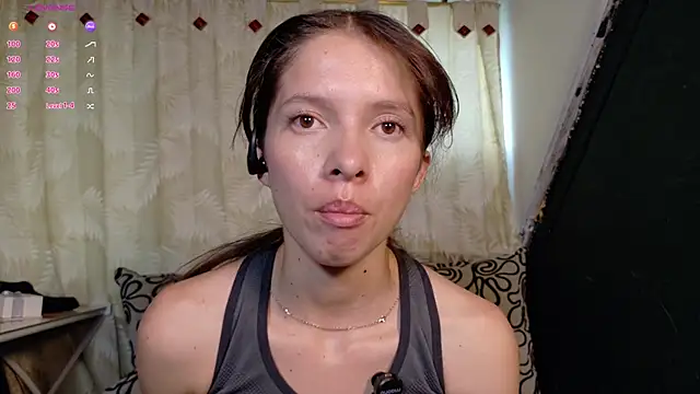 Snapshot of sweetdam12 chatting on November 18, 8:46 pm sweetdam12 online show from November 18, 8:46 pm