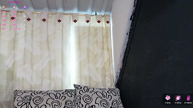 Snapshot of sweetdam12 chatting on November 26, 7:04 pm sweetdam12 online show from November 26, 7:04 pm