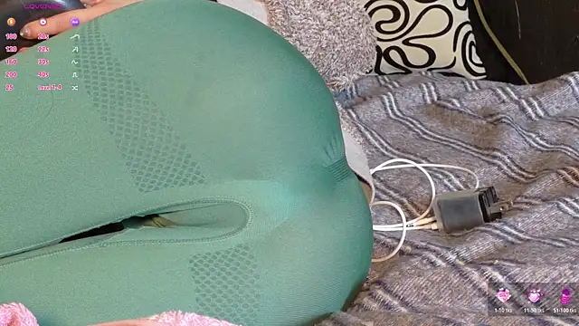 Snapshot of sweetdam12 chatting on December 2, 8:26 pm sweetdam12 online show from December 2, 8:26 pm