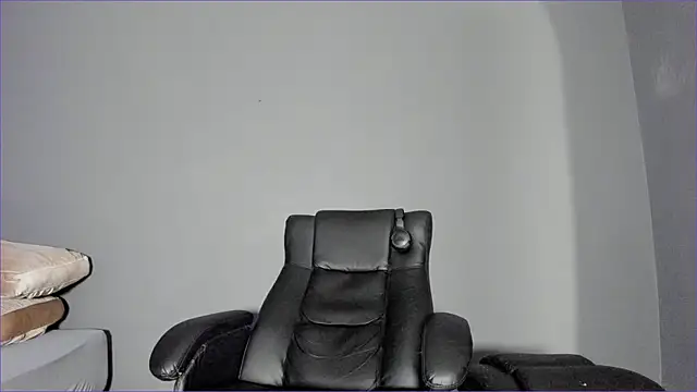 Snapshot of Brock_hurn1 chatting on May 6, 3:28 pm Brock hurn1 online show from May 6, 3:28 pm