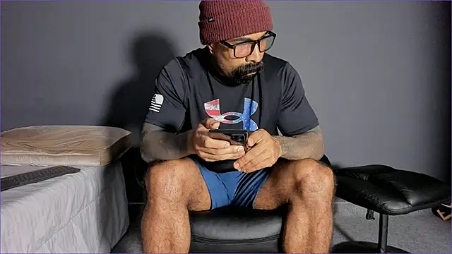 Snapshot of Brock_hurn1 chatting on July 11, 12:02 am Brock hurn1 online show from July 11, 12:02 am