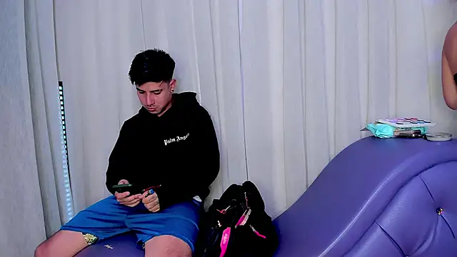 Yourslust  online show from January 5, 7:50 pm