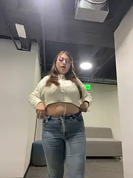 Snapshot of sweet_valery21 chatting on March 14, 2:41 pm sweet valery21 online show from March 14, 2:41 pm