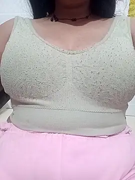 cute-mahek online show from March 12, 6:58 pm