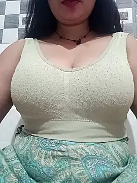 Snapshot of cute-mahek chatting on May 2, 7:19 pm cute-mahek online show from May 2, 7:19 pm