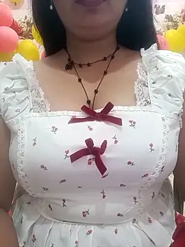 Snapshot of cute-mahek chatting on May 7, 6:35 pm cute-mahek online show from May 7, 6:35 pm