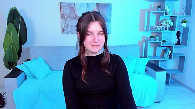 Snapshot of BonneyLove chatting on January 18, 6:32 pm BonneyLove online show from January 18, 6:32 pm