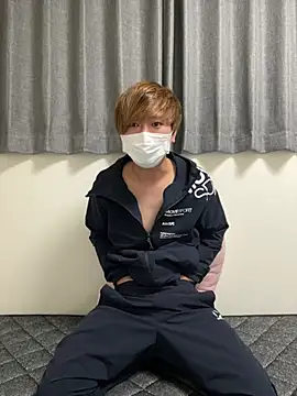 onimakura online show from January 10, 11:45 am