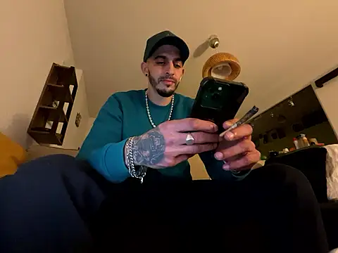 Rebeu313 online show from December 5, 12:19 am