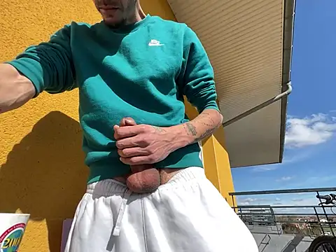 Rebeu313 online show from March 10, 1:32 pm