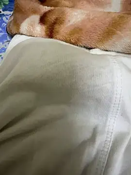 Snapshot of hamed-697 chatting on December 5, 9:28 pm hamed-697 online show from December 5, 9:28 pm