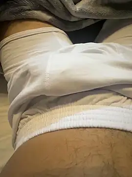 Snapshot of hamed-697 chatting on March 20, 7:02 am hamed-697 online show from March 20, 7:02 am