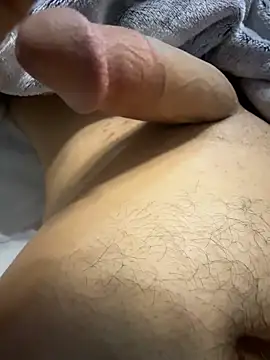 Snapshot of hamed-697 chatting on June 7, 7:45 am hamed-697 online show from June 7, 7:45 am