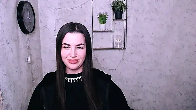 Snapshot of DivaKaily_ chatting on December 7, 10:12 am DivaKaily  online show from December 7, 10:12 am