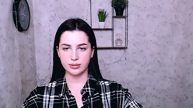 Snapshot of DivaKaily_ chatting on January 16, 10:10 am DivaKaily  online show from January 16, 10:10 am