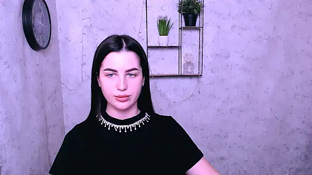 Snapshot of DivaKaily_ chatting on February 1, 9:11 am DivaKaily  online show from February 1, 9:11 am