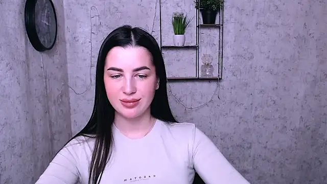 Snapshot of DivaKaily_ chatting on February 5, 6:13 am DivaKaily  online show from February 5, 6:13 am