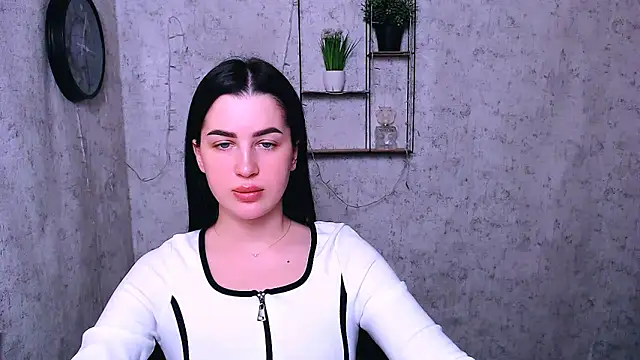 Snapshot of DivaKaily_ chatting on February 6, 6:29 am DivaKaily  online show from February 6, 6:29 am