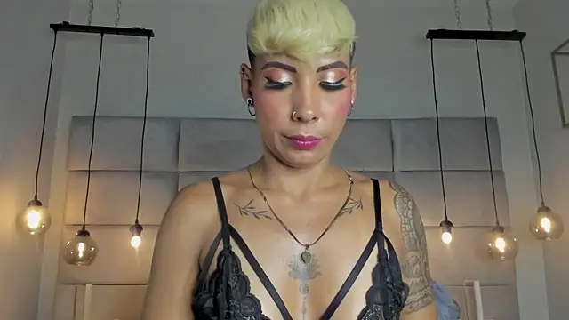 MiaMorgan  online show from January 24, 3:02 pm