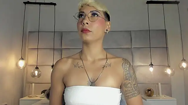 MiaMorgan  online show from January 29, 12:02 pm