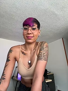 Snapshot of MiaMorgan_ chatting on May 31, 2:46 pm MiaMorgan online show from May 31, 2:46 pm