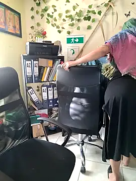 Snapshot of NAJWA-ARAB chatting on December 9, 2:39 pm NAJWA-ARAB online show from December 9, 2:39 pm