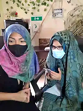 Snapshot of NAJWA-ARAB chatting on December 19, 5:40 pm NAJWA-ARAB online show from December 19, 5:40 pm