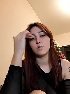 Snapshot of MiaStika chatting on December 23, 5:22 pm MiaStika online show from December 23, 5:22 pm