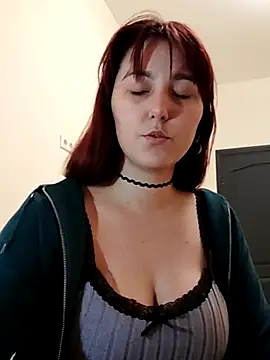 Snapshot of MiaStika chatting on February 20, 2:24 pm MiaStika online show from February 20, 2:24 pm