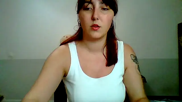 Snapshot of MiaStika chatting on September 8, 7:35 pm MiaStika online show from September 8, 7:35 pm