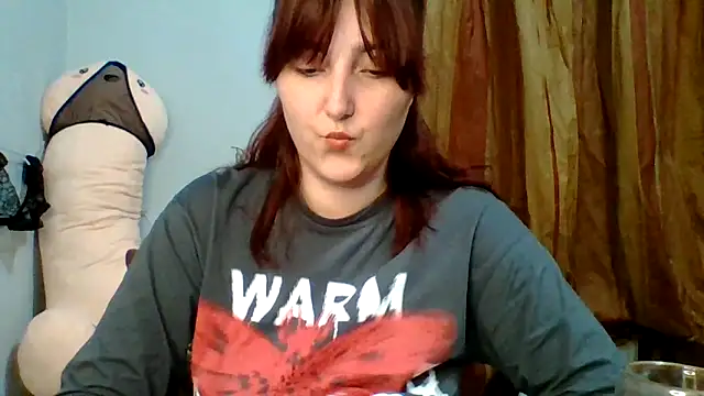 Snapshot of MiaStika chatting on October 14, 7:36 pm MiaStika online show from October 14, 7:36 pm