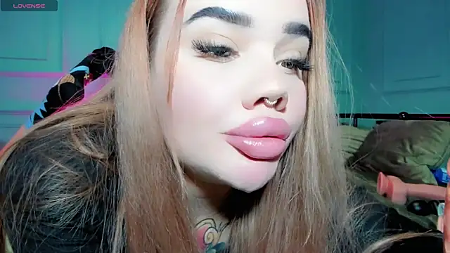 Aira vi online show from December 27, 5:26 pm