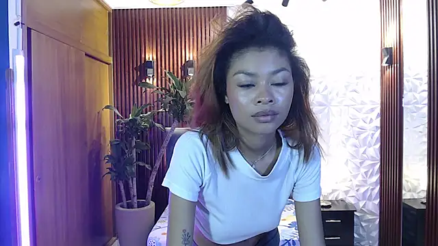 Perla prg online show from January 8, 11:30 pm