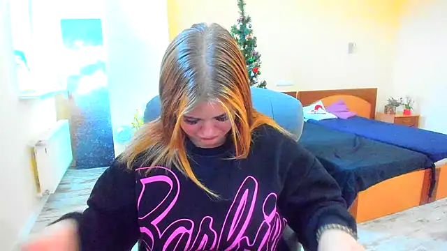 Snapshot of Doliss chatting on December 29, 7:28 am Doliss online show from December 29, 7:28 am