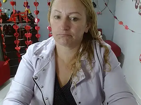 emperabigbootybigass online show from February 18, 12:39 pm