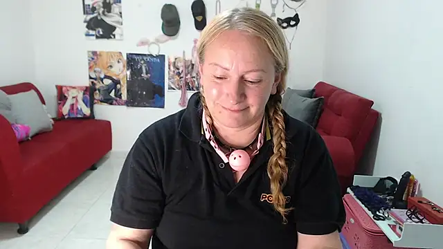 emperabigbootybigass online show from October 4, 12:19 am