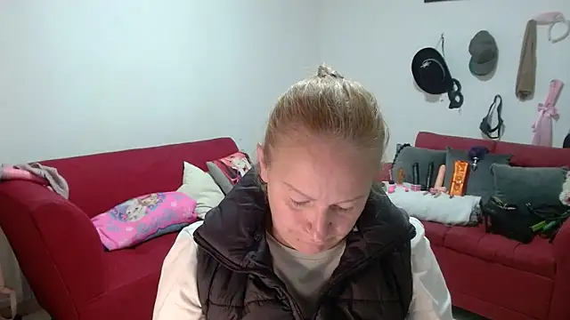 emperabigbootybigass online show from February 11, 12:32 pm