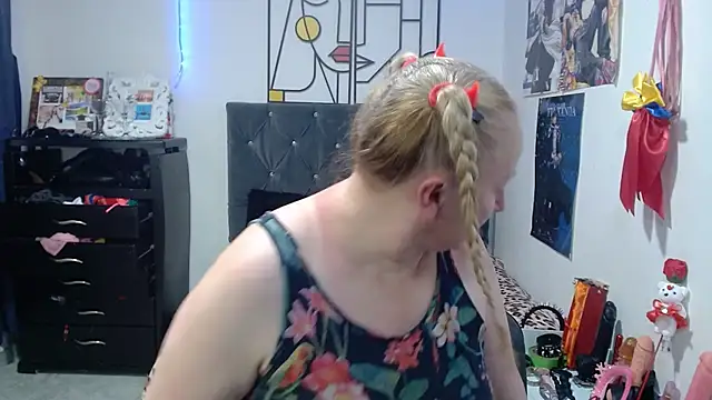 Snapshot of emperabigbootybigass chatting on May 11, 2:45 pm emperabigbootybigass online show from May 11, 2:45 pm