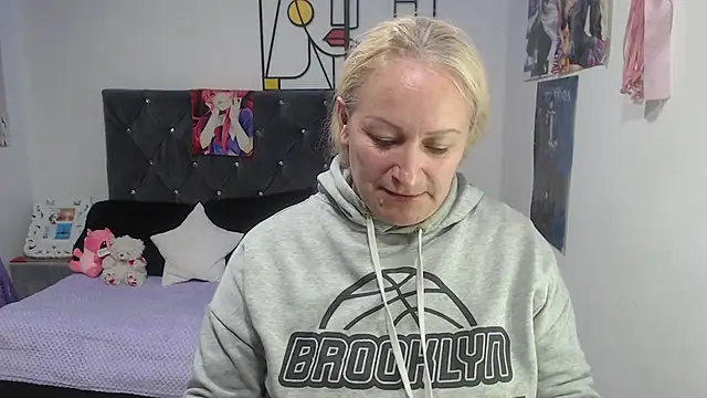 emperabigbootybigass online show from June 25, 12:42 pm