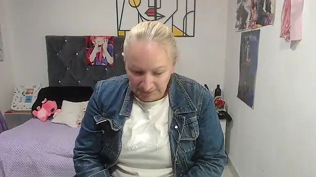 emperabigbootybigass online show from June 26, 12:31 pm
