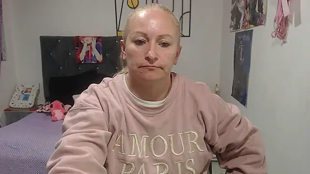 emperabigbootybigass online show from July 8, 12:20 pm