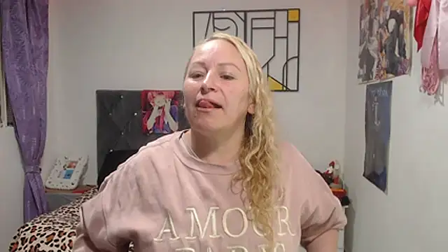 emperabigbootybigass online show from July 24, 12:25 pm