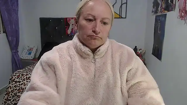 emperabigbootybigass online show from July 27, 12:34 pm