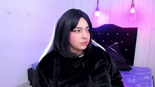 Snapshot of miku_katsuragi chatting on November 7, 3:39 am miku katsuragi online show from November 7, 3:39 am