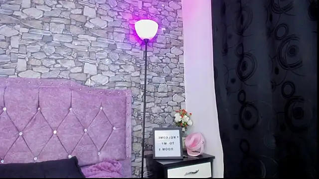 Snapshot of miku_katsuragi chatting on July 30, 11:37 pm miku katsuragi online show from July 30, 11:37 pm