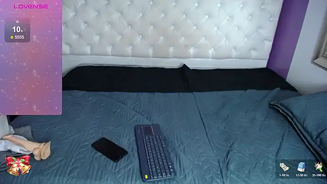 Snapshot of MadameDamn chatting on December 9, 6:03 pm MadameDamn online show from December 9, 6:03 pm