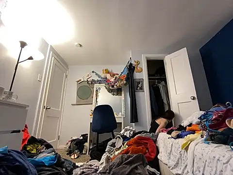 emilycoco online show from February 9, 11:15 pm