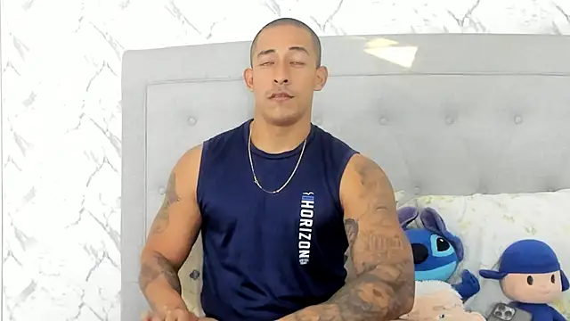 luigiferrara online show from February 7, 9:37 pm