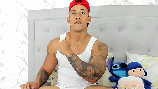 luigiferrara online show from February 14, 10:36 pm